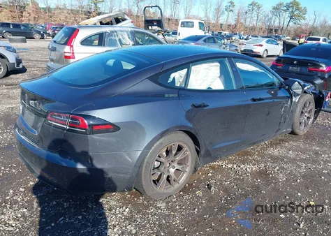 2023 Tesla Model S Dual Motor All-Wheel Drive/Standard Range z USA, uszkodzony, nr VIN 5YJSA1E58PF527053